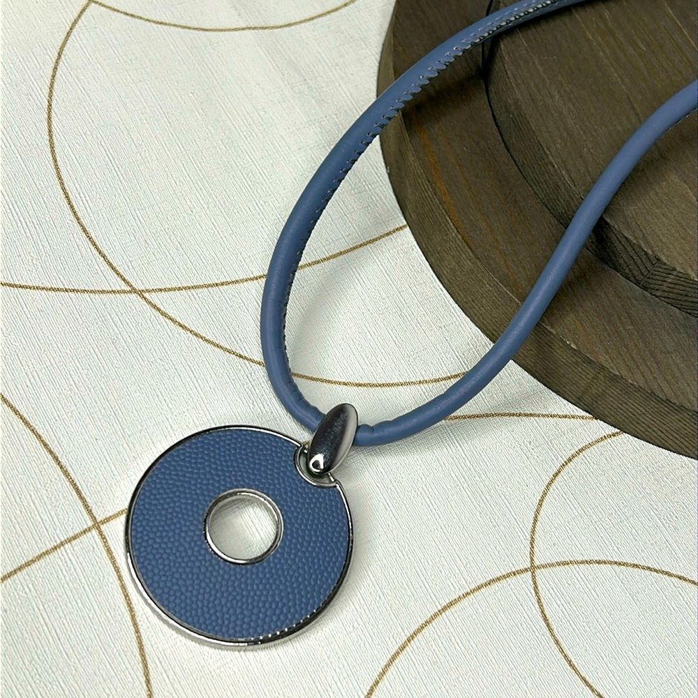 Leather and silver necklace